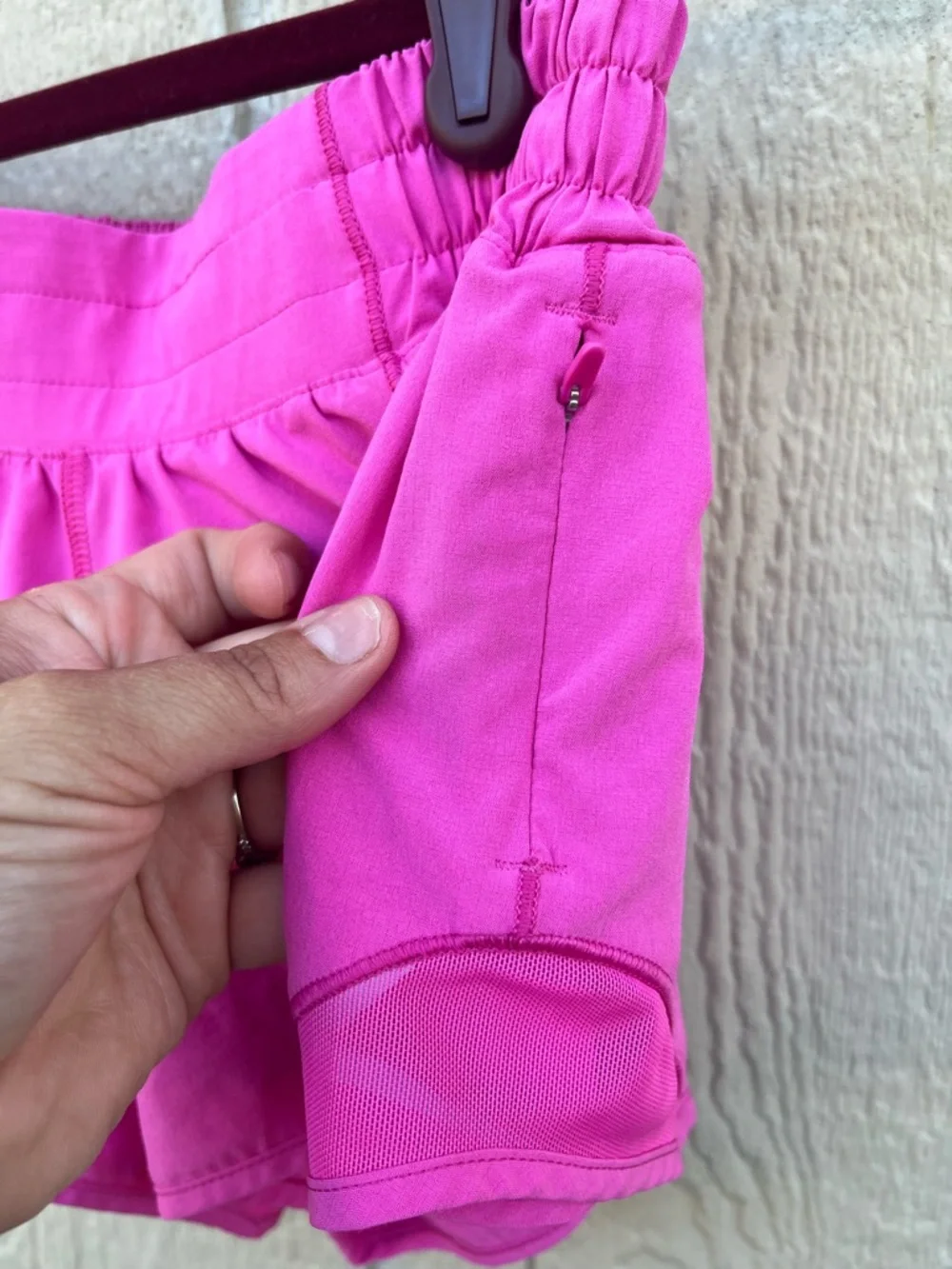 Lululemon Hotty Hot Low Rise Lined Shorts 2.5